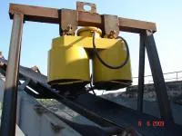Подвесной электромагнитный железоотделитель ПЭ-65